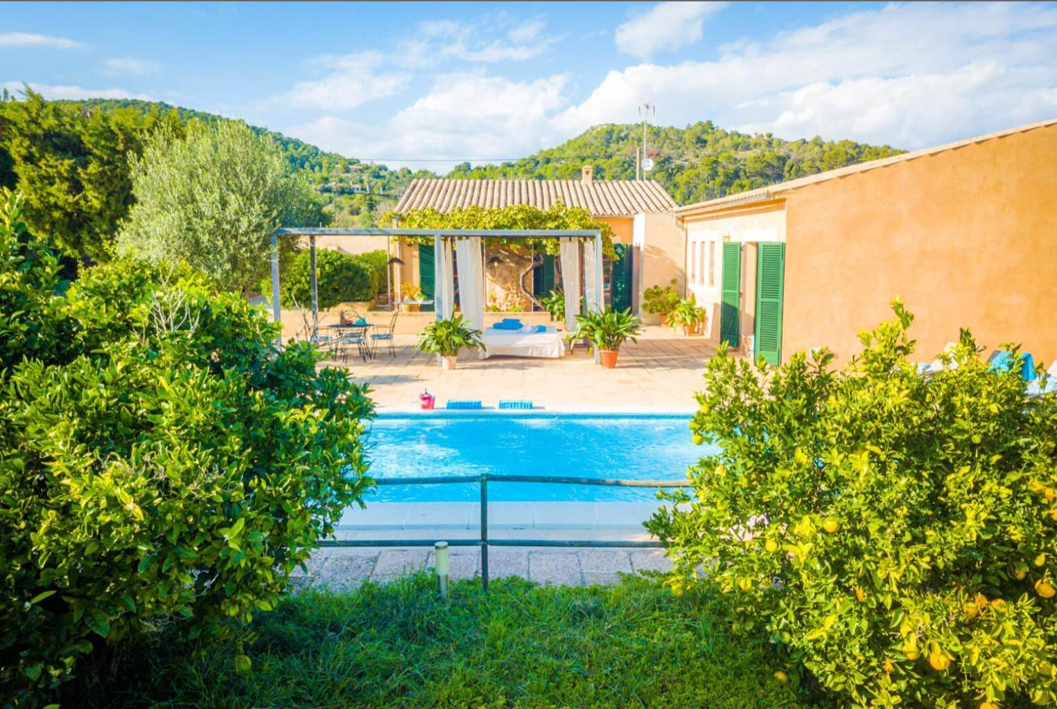 Es Camp Den Gall Hébergement de vacances *